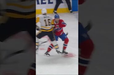 C'est lors de ce contact que Jake Evans s'est blessé, le forçant à s'absenter ce soir à Pittsburgh.