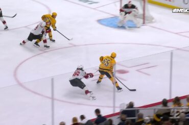 Erik Karlsson scores a goal against the New Jersey Devils