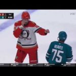 Ryan Reaves vs Ross Johnston