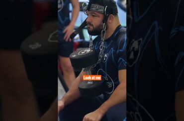 "Look at me, I'm building muscle!"