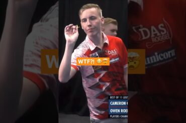 Verrückt: was für eine Wurftechnik 😳😳 #darts #shorts Darts Dart 🔥🎯