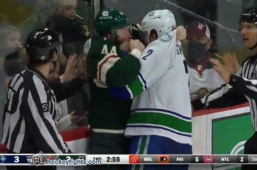 Luke Schenn vs Nicolas Deslauriers Apr 21, 2022