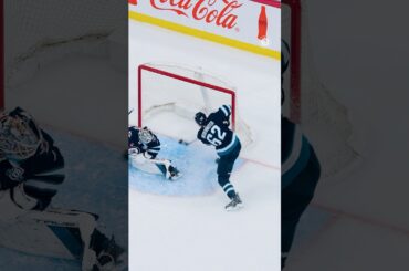 NINO NIEDERREITER SAVE OF THE YEAR 😱 #gojetsgo