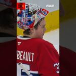 Samuel Montembeault voudra oublier cette séquence… 😬🎁