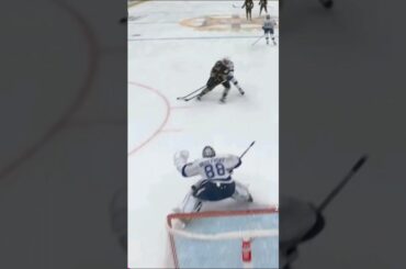 Nezastavitelný David Pastrňák!