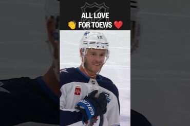 United Center Erupts for Jonathan Toews 🖤❤️