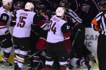 Gotta See It: Scott has enough of Hartnell, Doan gets ejected