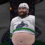 POV: The Fattest NHL Player of All Time 😳🏒