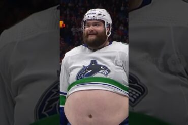 POV: The Fattest NHL Player of All Time 😳🏒