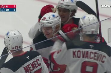 Lenni Hameenaho scores his first career NHL goal against the Vancouver Canucks