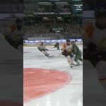 Joel Kellman knockas av Greg Scott (Färjestad BK mot Brynäs IF i Löfbergs Arena i SHL) (#Shorts)