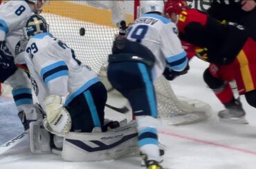 Sibir team up for incredible save