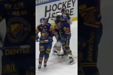 Arvid Costmar får klubba i ansiktet (Djurgården Hockey mot Växjö Lakers HC SHL i Sverige) (#Shorts)
