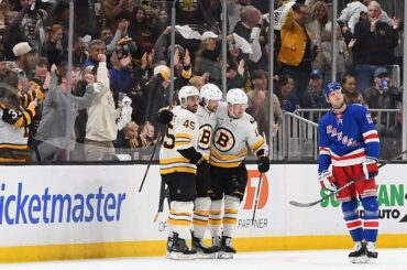 V češtině: Zachův premiérový hattrick v NHL 🏒🇨🇿  In Czech: Zacha's first career hat trick!