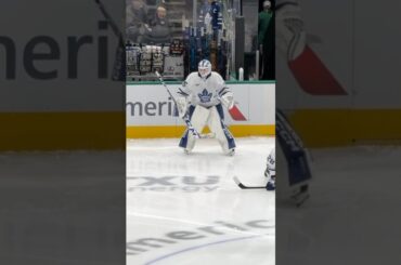 Dennis Hildeby warming up the legs. #goaliegearsnob #torontomapleleafs #ccmgoalie #dennishildeby