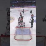 Mål eller inte? (Färjestad BK mot Frölunda HC i Löfbergs Arena i SHL i Sverige) (#Shorts)