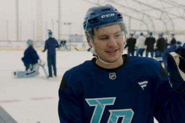 Yanni Gourde mic'd up at Lightning practice 🎤