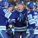 Lightning Combine For Two Power Play Goals In 23 seconds vs. Bruins