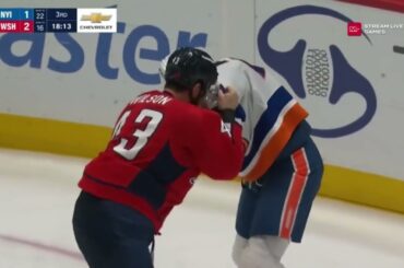 Tom Wilson vs Scott Mayfield