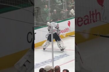 Smooth. #goaliegearsnob #chicagoblackhawks #arvidsoderblom #truegoalie #vaughngoalie