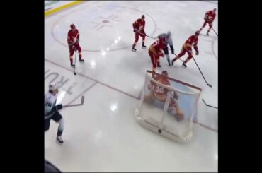 Jacob Melanson has his first in the NHL! 👏