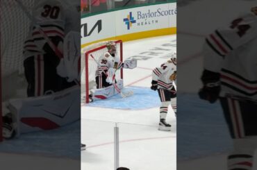 Interesting way to do it… #goaliegearsnob #chicagoblackhawks #spencerknight