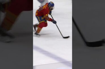 Snyggt mål av Viggo Björck (Djurgården Hockey mot Linköping HC på Hovet i SHL i Sverige) (#Shorts)