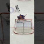 Snygg räddning av Magnus Hellberg (Djurgården Hockey mot Färjestad BK i SHL i Sverige) (#Shorts)