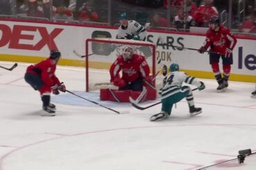 Po slovensky: Regendov víťazný gól  🇸🇰 🎙️ In Slovak: Regenda buries Celebrini's no-look pass