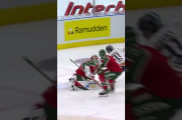 Snyggt mål av Felix Robert (Växjö Lakers HC mot Frölunda HC i Scandinavium SHL i Sverige) (#Shorts)