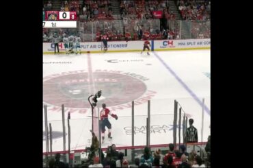 Vincent Desharnais welcomed Matthew Tkachuk back with a big hit 👀