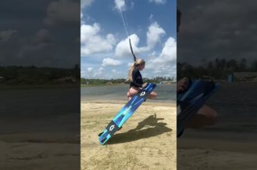 Hannah Whiteley Viral Darkslide #shorts #kitesurfing