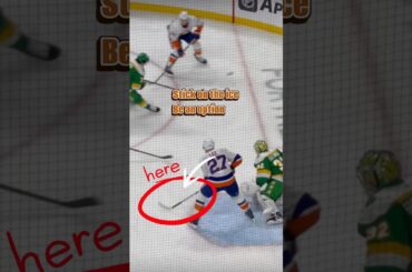 Anders Lee wins with habits 🧠🏒Wide base. Eyes on the ref’s hand.Face the puck. Stick on the ice.