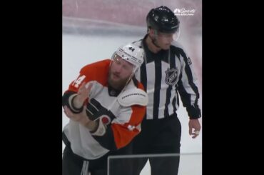 Nicolas Deslauriers and Arber Xheka drop the gloves in Flyers vs Canadiens on Tuesday