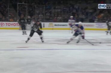 Jeff Carter Scores on Jonas Gustavsson | Kings Lead Oilers 3-2