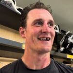 Noel Acciari, Penguins, on making sure Evgeni Malkin does pushups