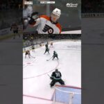 It's Christian Dvorak... AGAIN!!! His second of the game gives the Flyers some breathing room 🔥