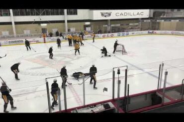Noel Acciari makes Evgeni Malkin do pushups at practice