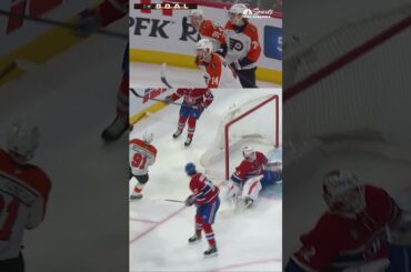 Carl Grundstrom ties it at one just 39 seconds after the Canadiens took the lead! 💪