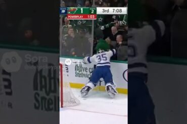 POV: Stars Fan Chirps the Wrong Goalie 😳😳