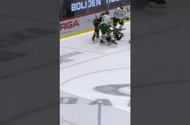 Jack Berglund med sen tackling på Jonathan Pudas (Färjestad BK mot Skellefteå AIK i SHL) (#Shorts)