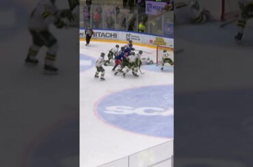 Snygga räddningar av Olle Eriksson Ek (IF Björklöven mot IK Oskarshamn Hockeyallsvenskan) (#Shorts)