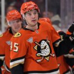 Ducks' Beckett Sennecke Rifles Curl-And-Drag Snipe Past Oilers' Tristan Jarry