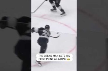 Artemi Panarin's 1st Point with the LA Kings 🍞