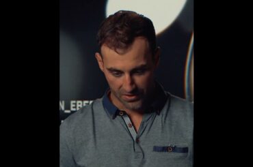 Jordan Eberle Still Has His Hockey Cards 😳