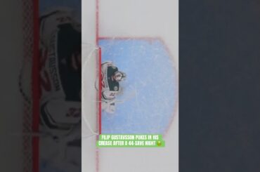 Filip Gustavsson Pukes in his Crease 🤮