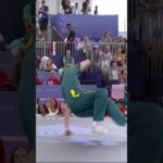 😂 La breakeuse Raygun, virale lors des JO, est ..... numéro 1 mondiale ! #shorts #breakdance #memes