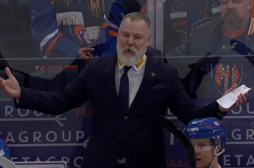 Ottelu riistäytyi käsistä tampereella | Hanskat putosivat kahdesti ja valmentajille ulosajot