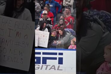 Jake Allen Gives A Child The Memory Of A Lifetime!! (his sign was rudely being covered) #NJDevils