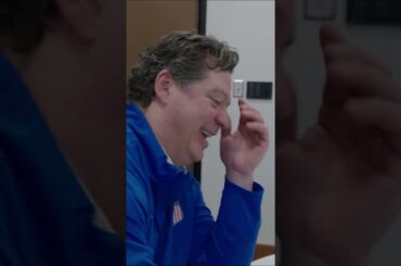 Bill Guerin delivers the news to Jake Guentzel that he made the USA Olympic team! 🇺🇸